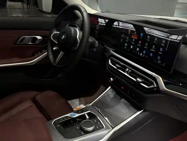 BMW i3 2024