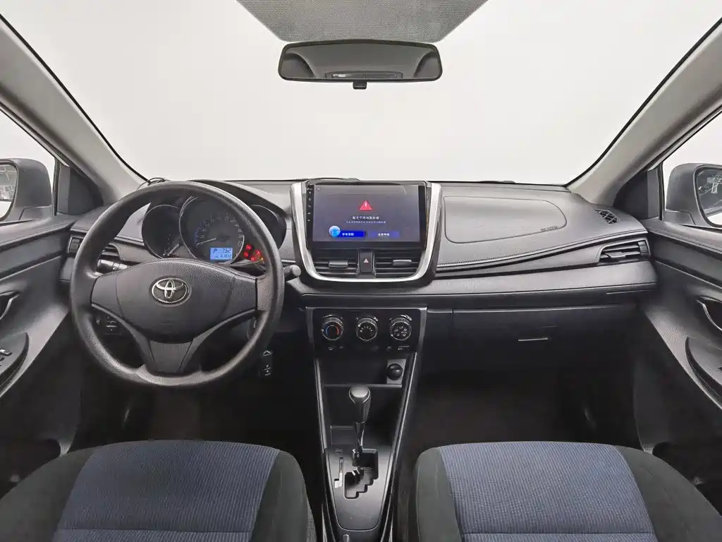 Toyota Yaris L 2019