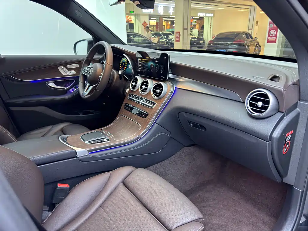 Mercedes-Benz GLC 2020 — фото 11