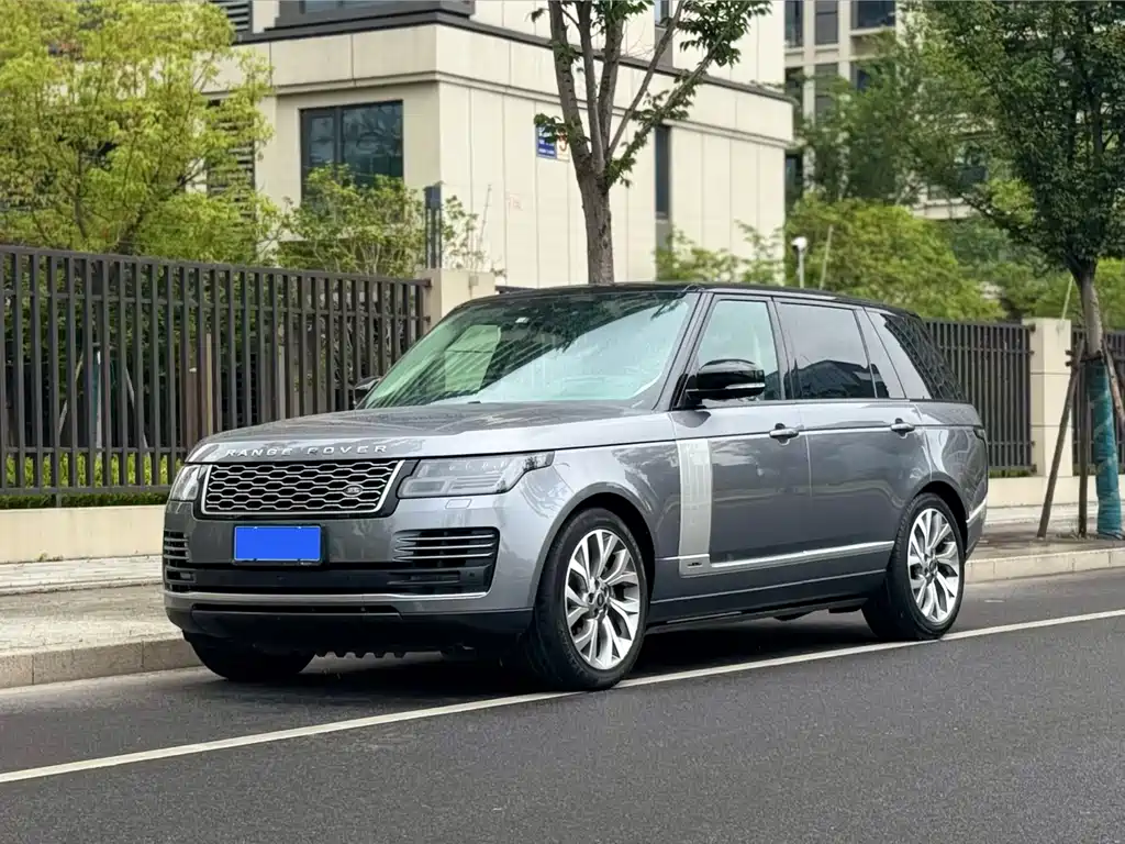 Land Rover Range Rover 2020 — фото 1