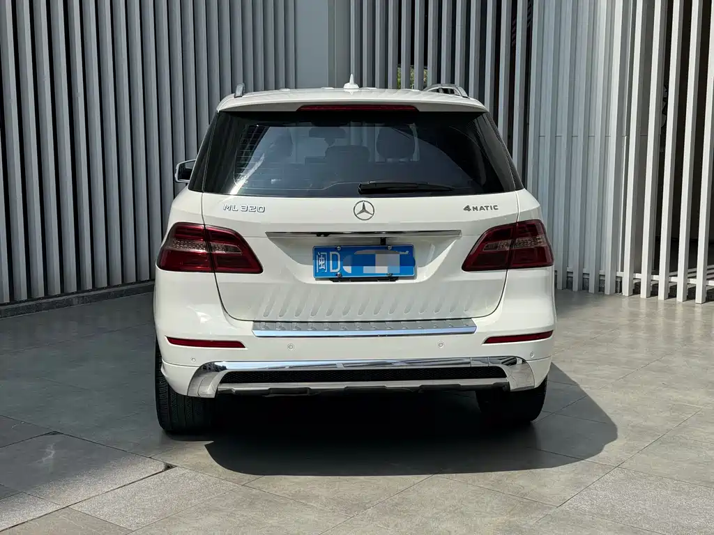 Mercedes-Benz M-Class 2014 — фото 11