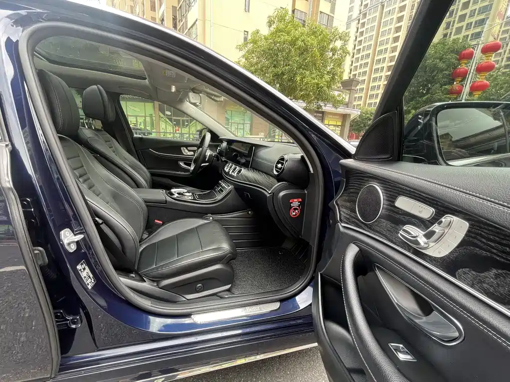 Mercedes-Benz E-Class 2018 — фото 11