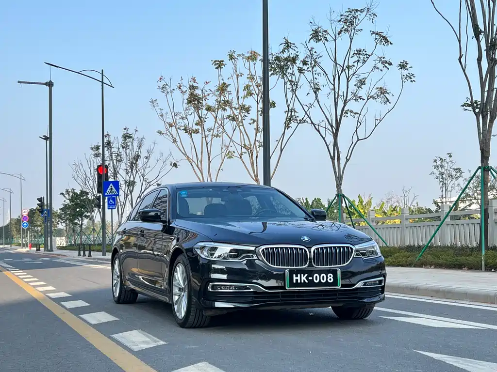 BMW 5 Series New Energy 2019 — фото 3