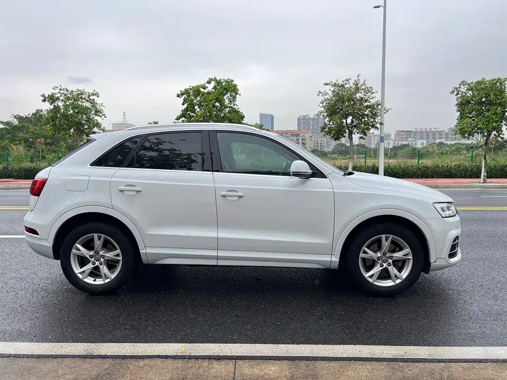Audi Q3 2019 — фото 4