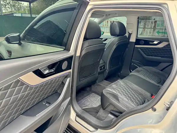 Hongqi HS5 2019