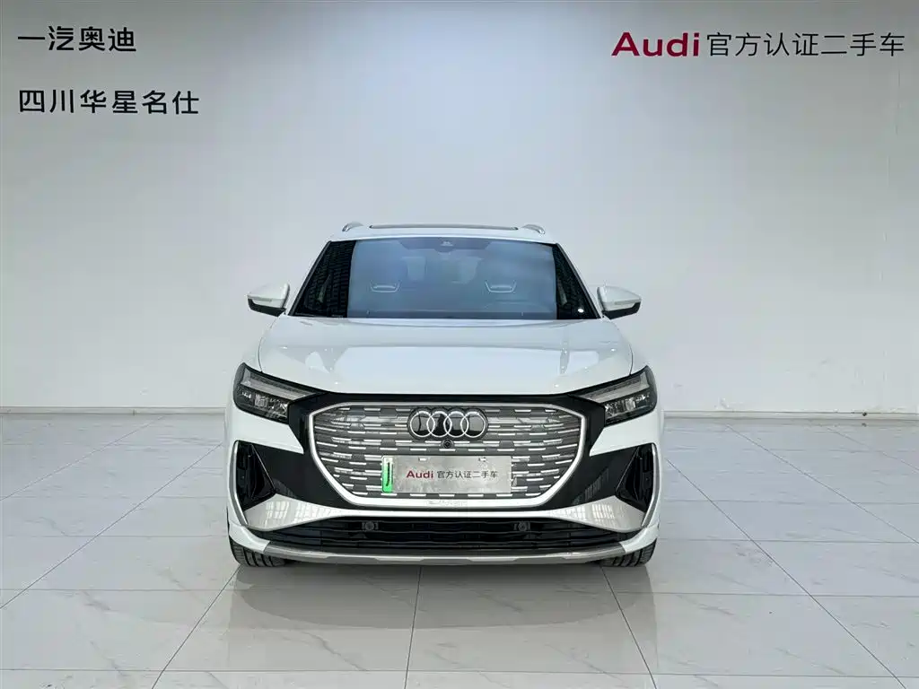 Audi Q4 e-tron 2023 — фото 2