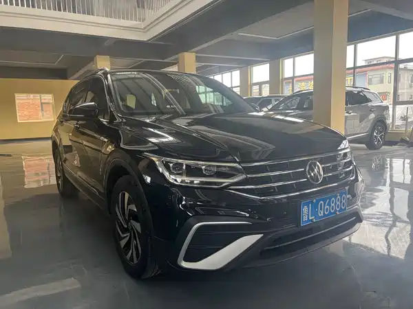 Volkswagen Tiguan L 2023