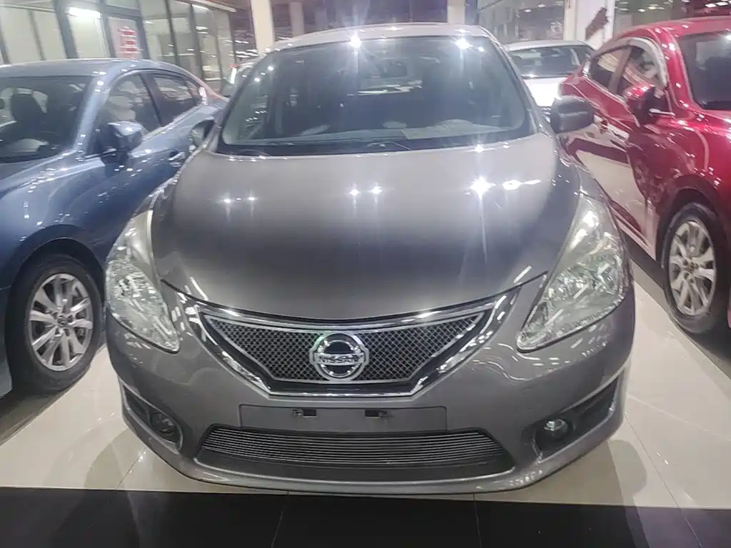 Nissan Tiida 2015 — фото 3