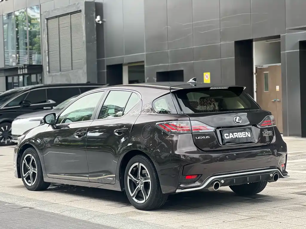 Lexus CT 2015 — фото 6