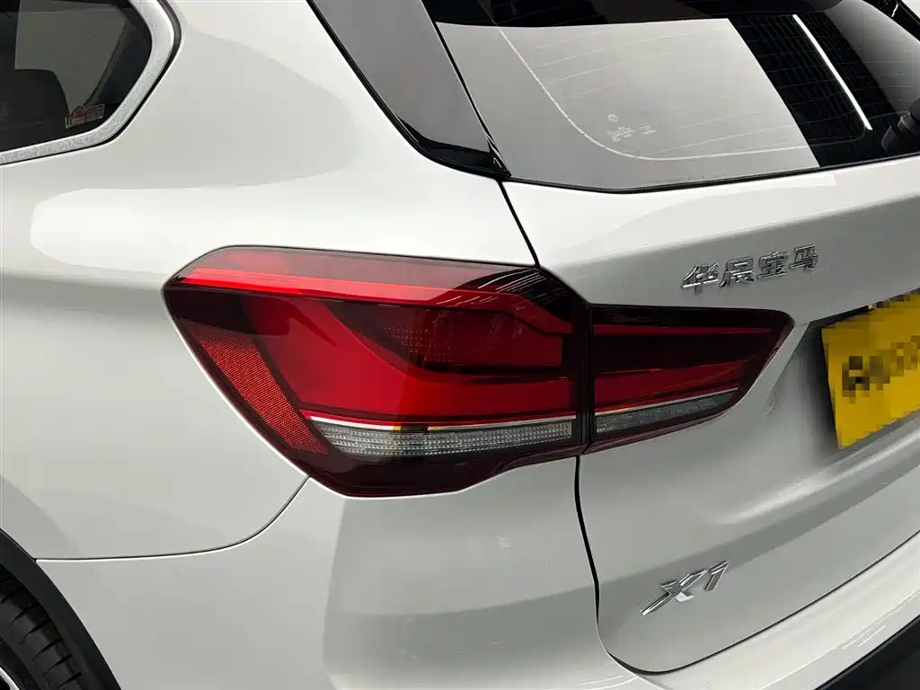 BMW X1 2022 — фото 10