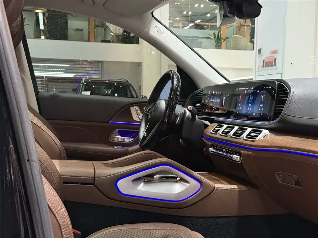 Mercedes-Benz GLS 2024 — фото 18