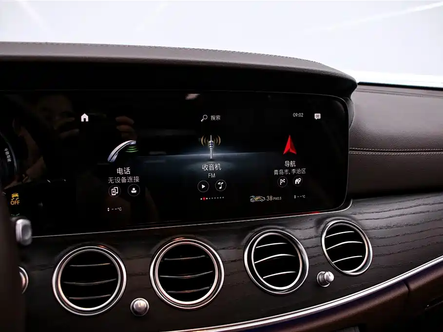 Mercedes-Benz E-Class 2022 — фото 8