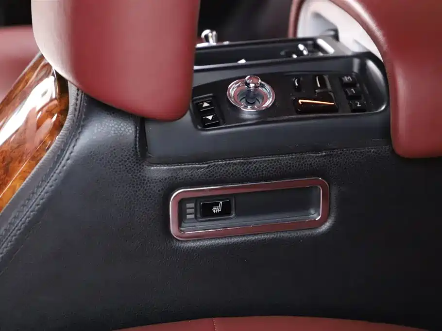 Rolls-Royce Phantom 2012 — фото 15
