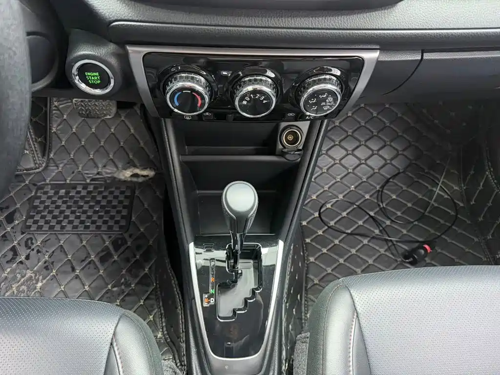 Toyota Yaris L 2022 — фото 14