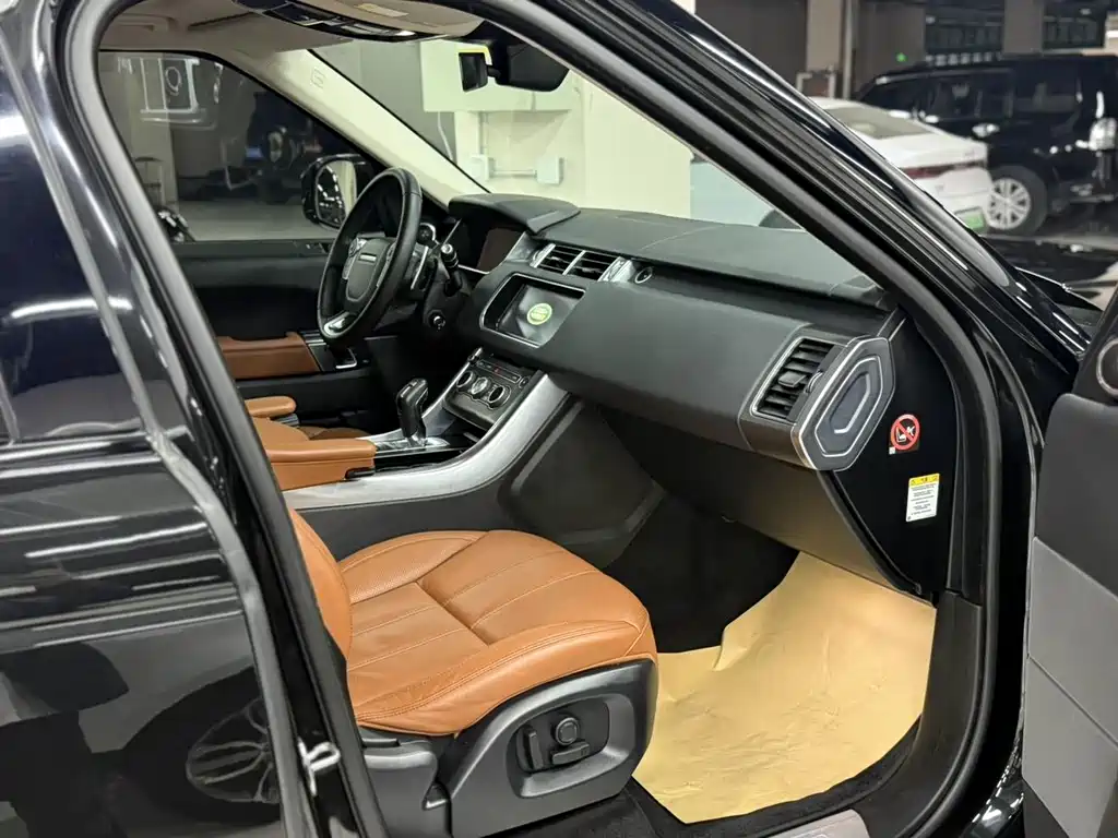 Land Rover Sport 2018 — фото 11