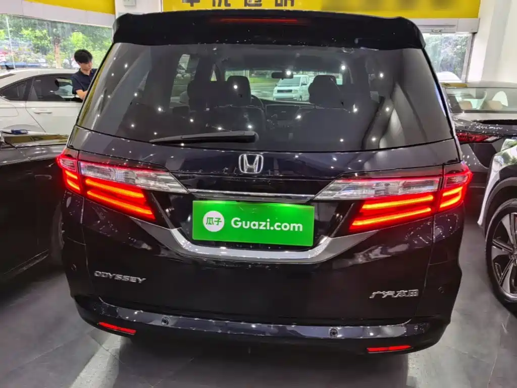 Honda Odyssey 2019 — фото 6