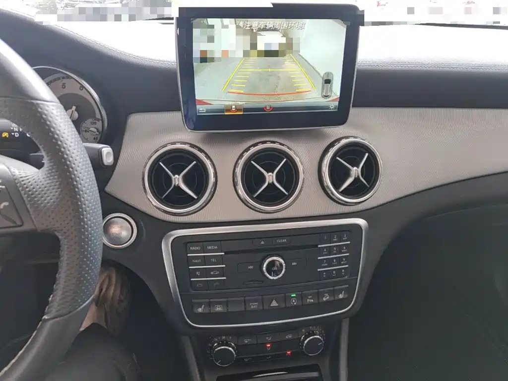 Mercedes-Benz GLA 2016 — фото 13