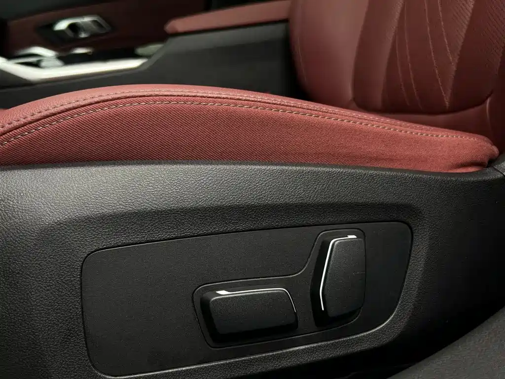 BMW 3 Series 2023 — фото 15