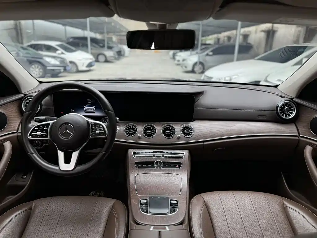 Mercedes-Benz E-Class 2020 — фото 6