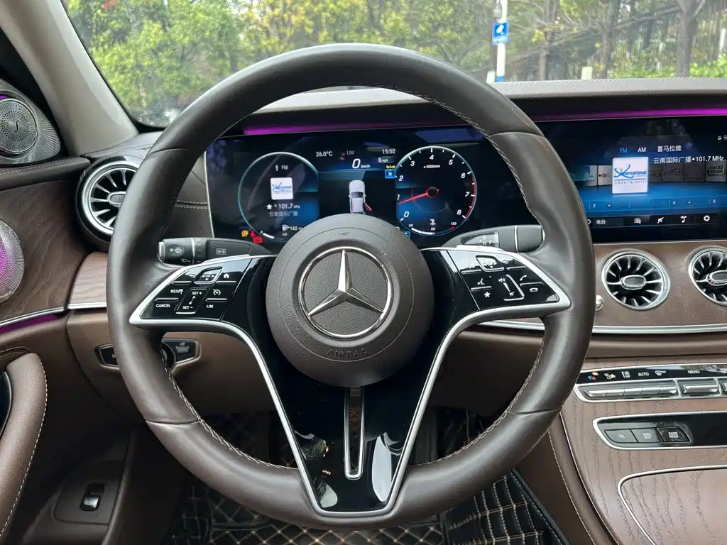 Mercedes-Benz E-Class 2023