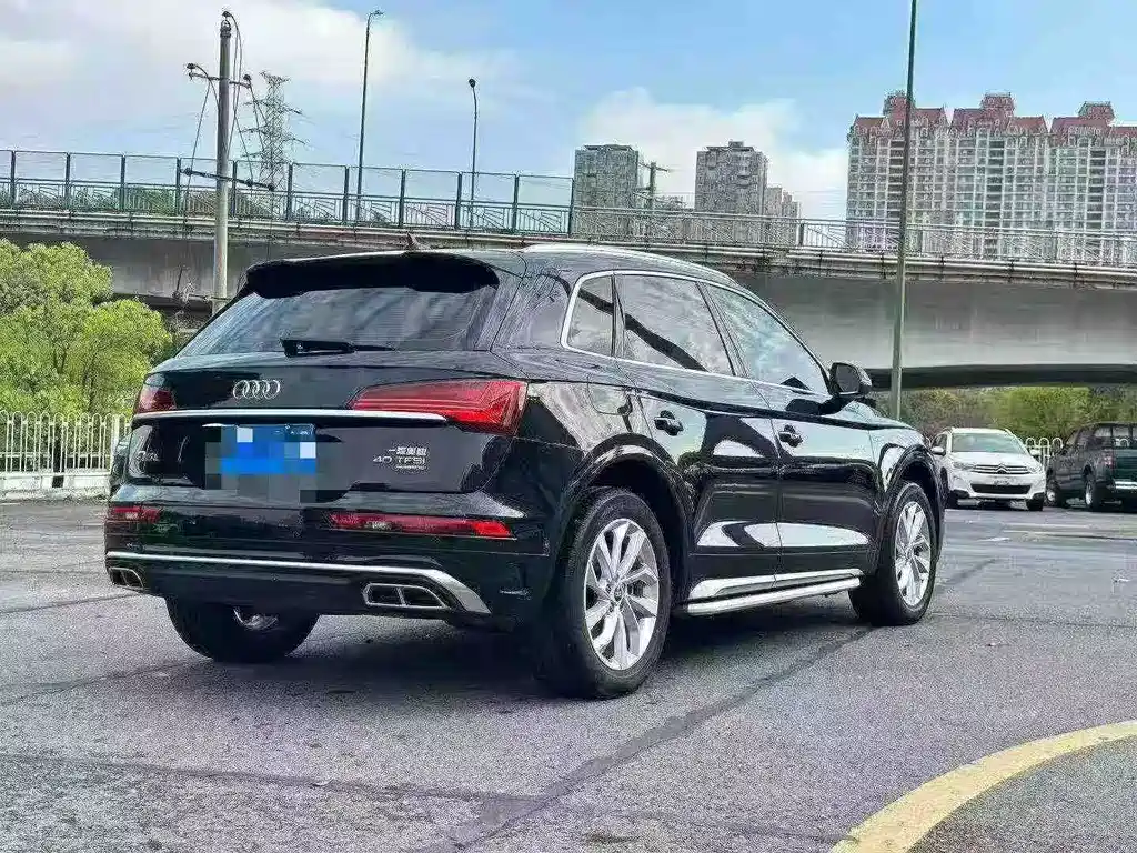 Audi Q5L 2022 — фото 9