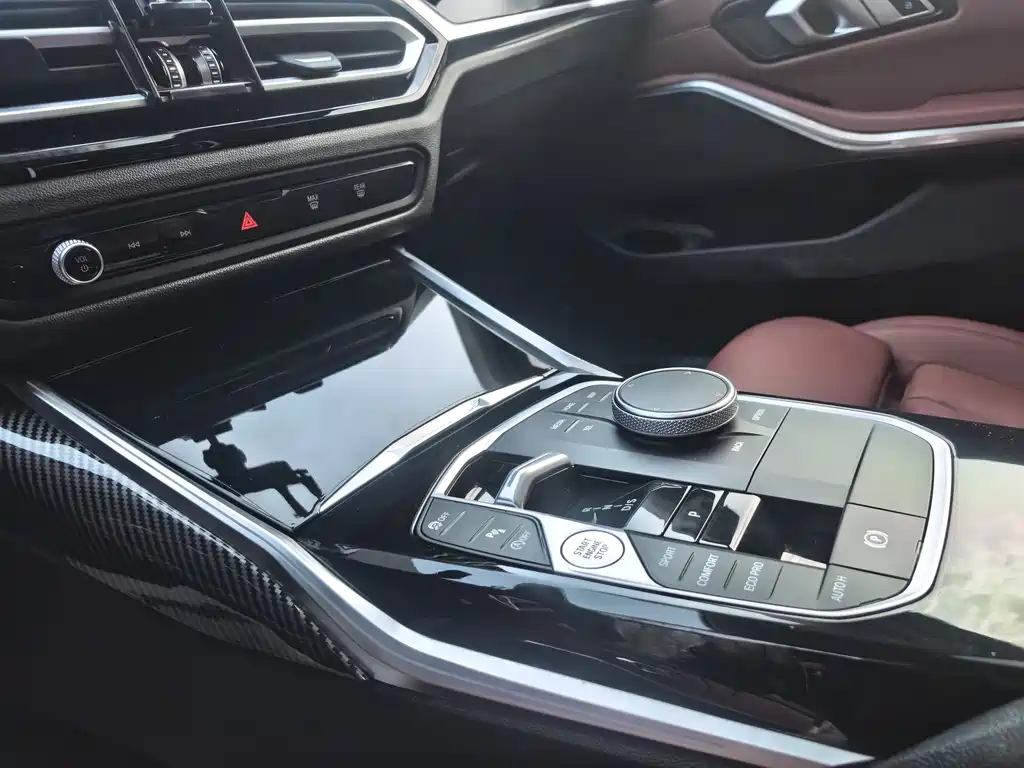 BMW 3 Series 2023 — фото 11