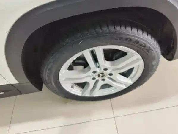 Mercedes-Benz GLB 2023