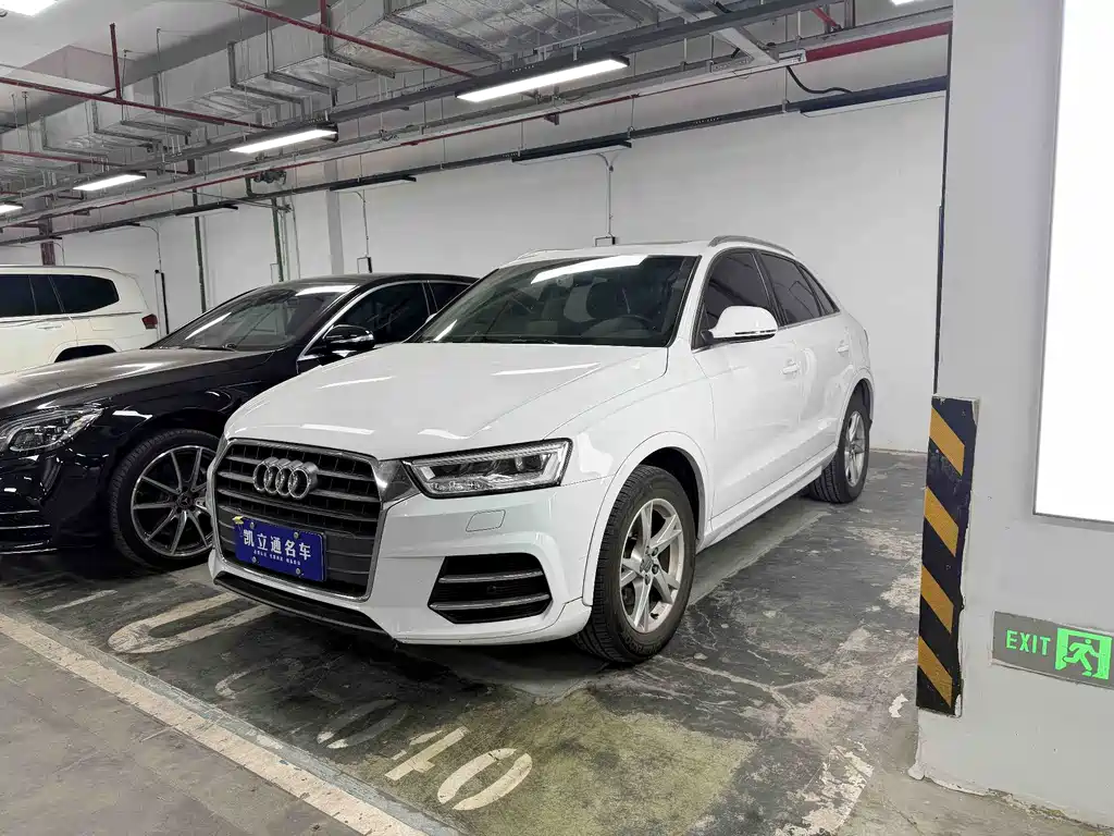 Audi Q3 2019 — фото 1