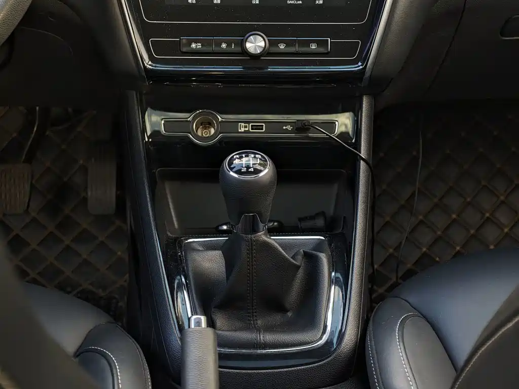 Roewe i5 2019
