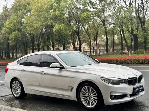 BMW 3 Series GT 2013