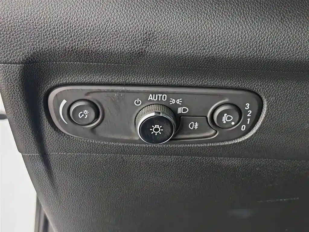 Buick Envision Plus 2023 — фото 21