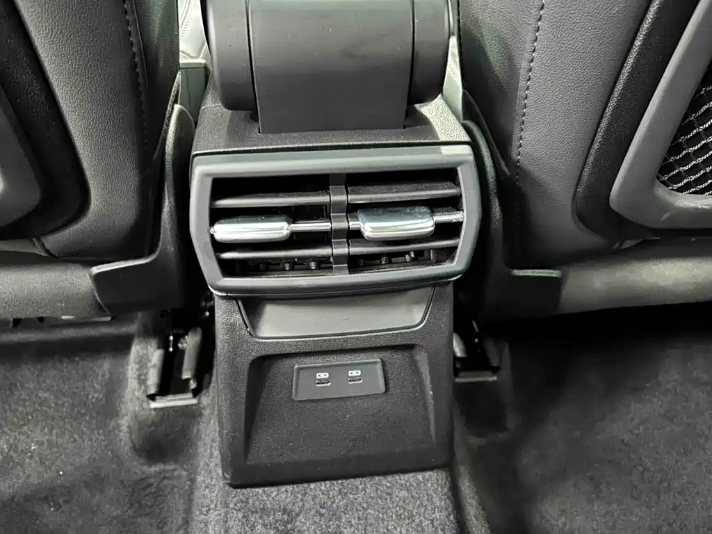 Audi A3 2023 — фото 15