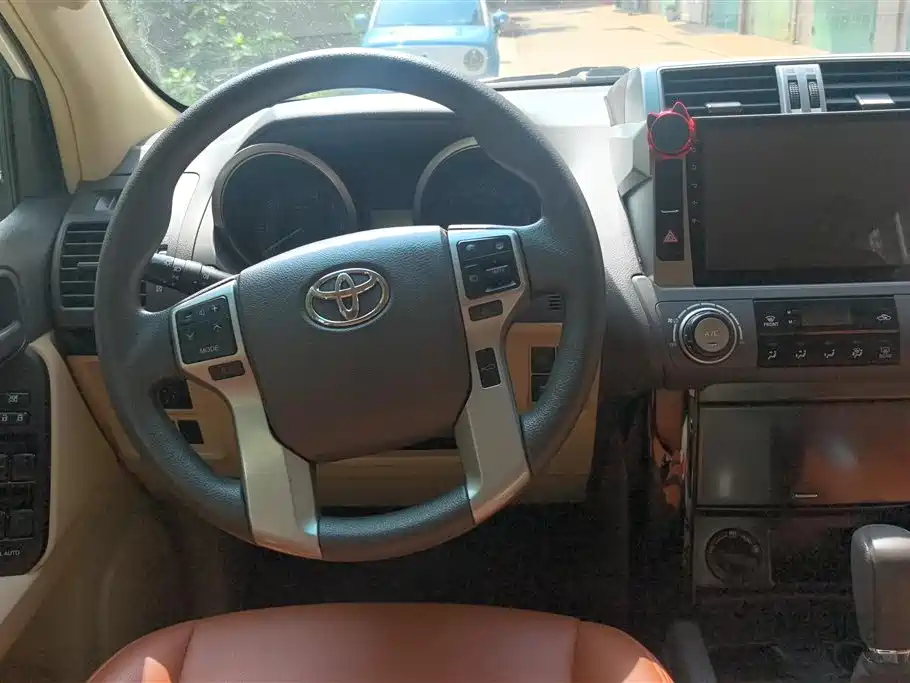 Toyota Prado 2018 — фото 15