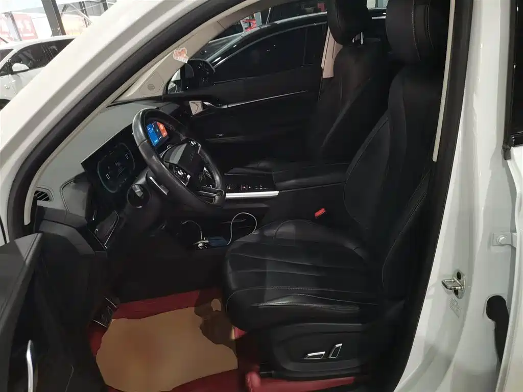 Roewe RX5 eMAX 2022 — фото 15