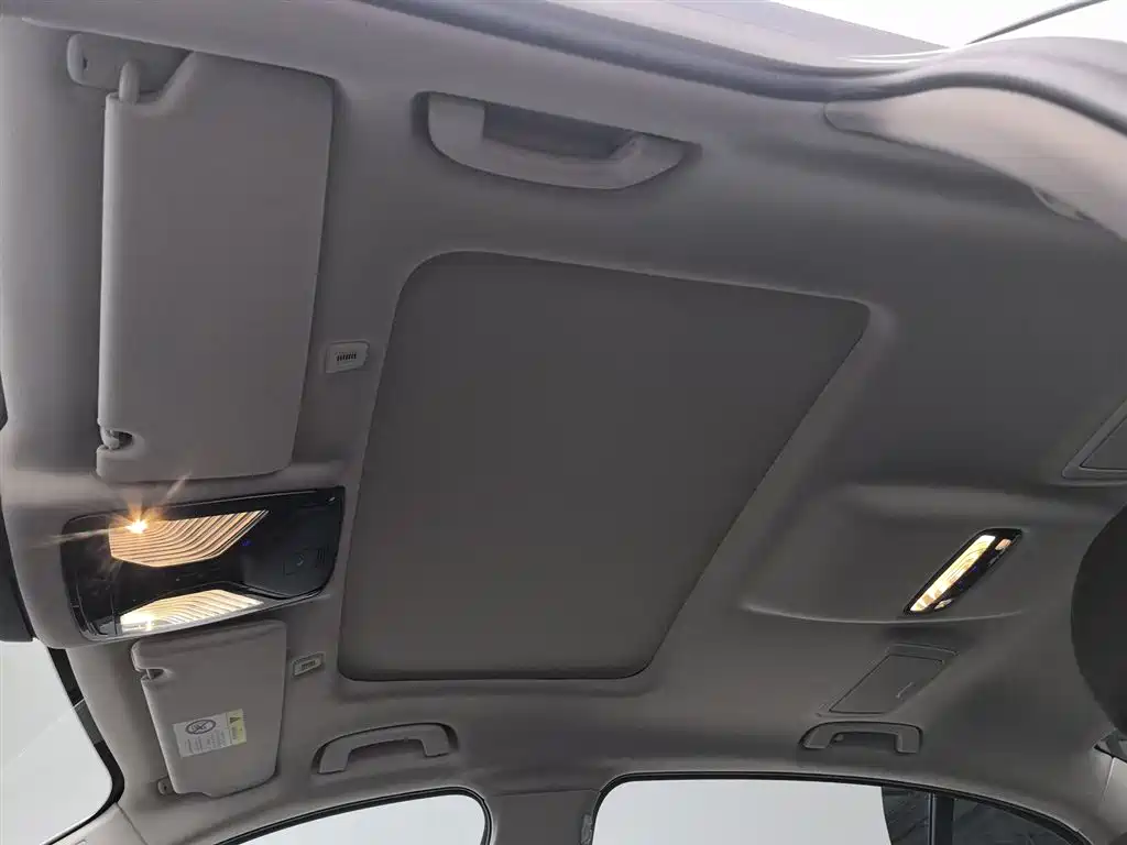 BMW 5 Series 2020 — фото 14