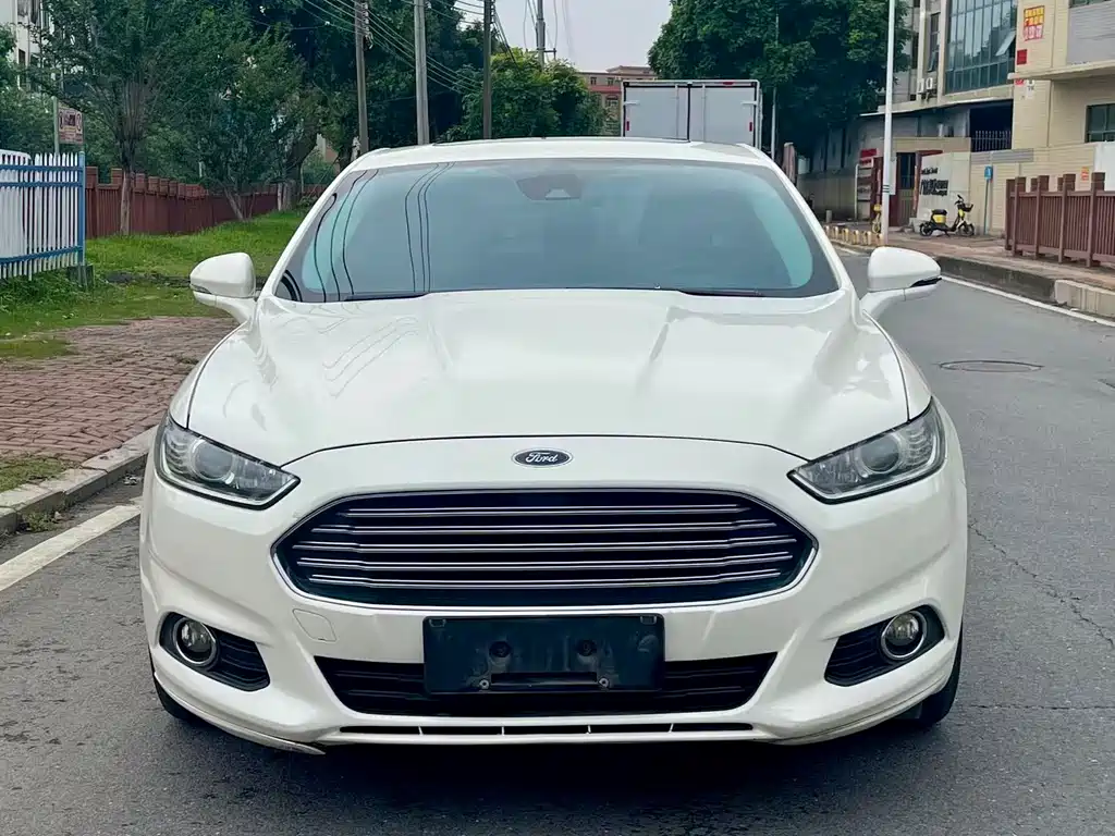 Ford Mondeo 2015 — фото 2