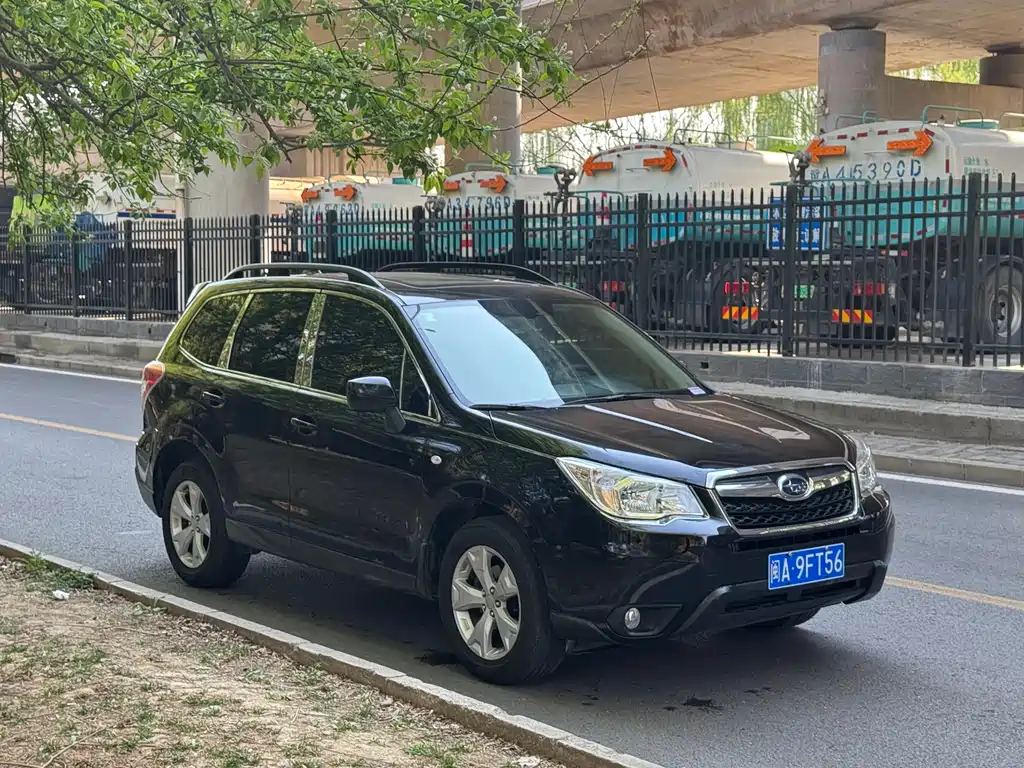 Subaru Forester 2015 — фото 3