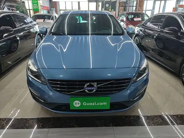 Volvo V60 2017