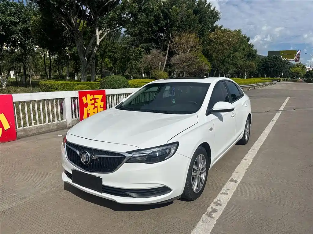 Buick Excelle 2019 — фото 1