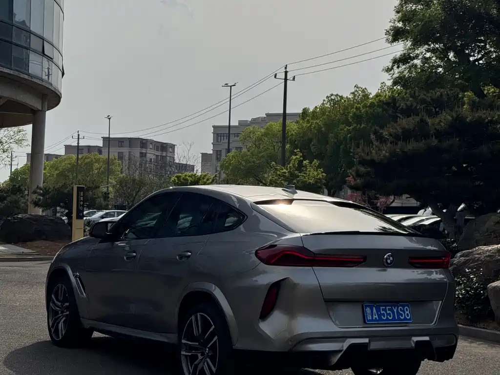 BMW X6 M 2021 — фото 11