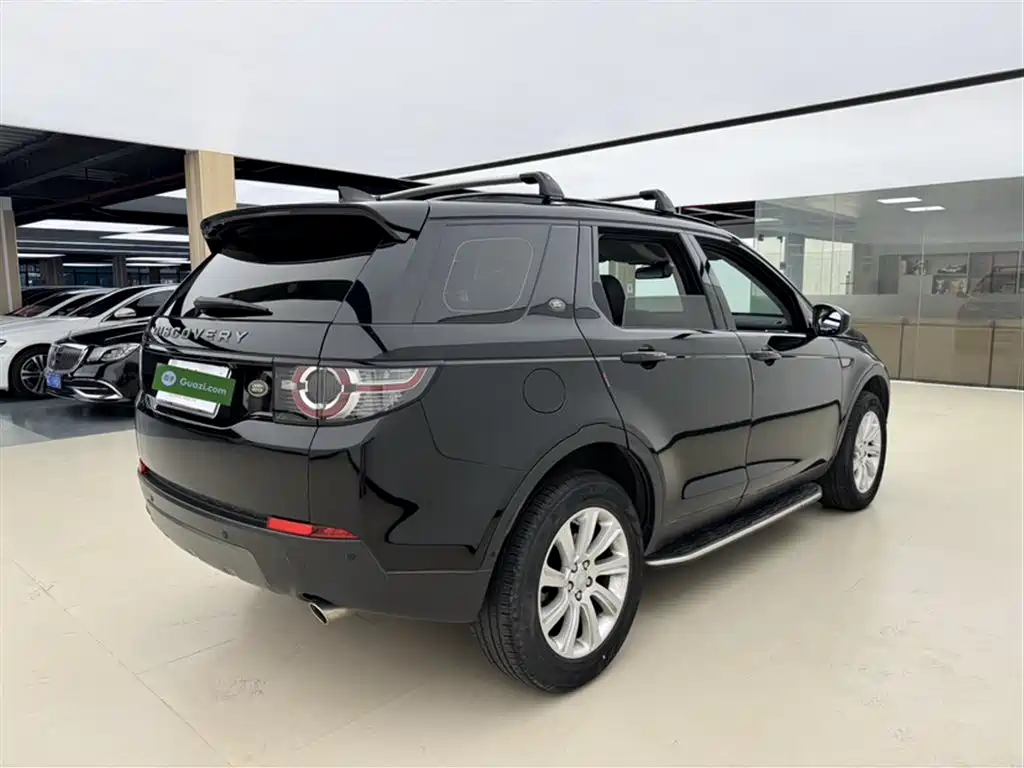 Land Rover Discovery Sport 2019 — фото 9