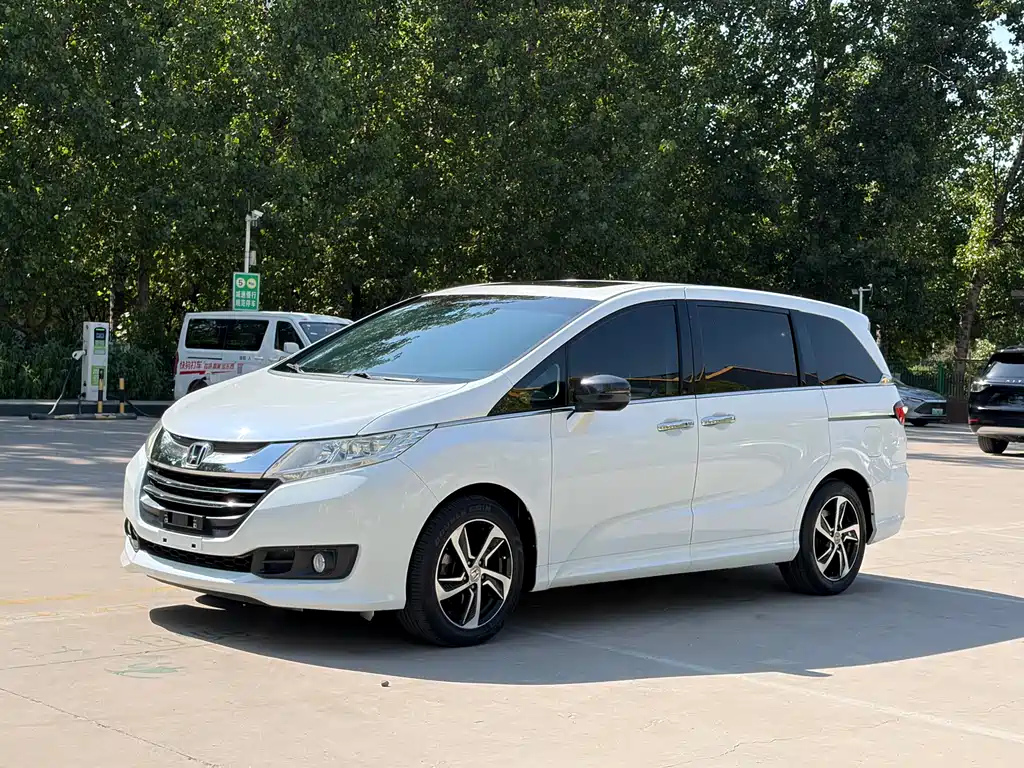 Honda Odyssey 2018 — фото 4