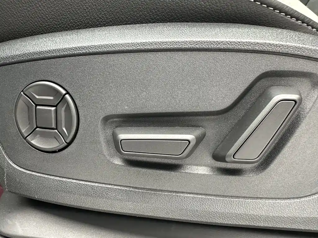 Audi Q3 2022 — фото 13