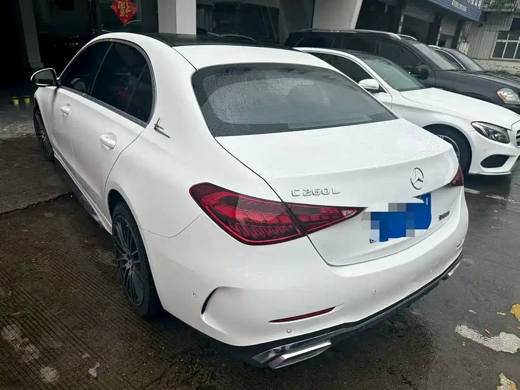Mercedes-Benz C-Class 2023 — фото 4