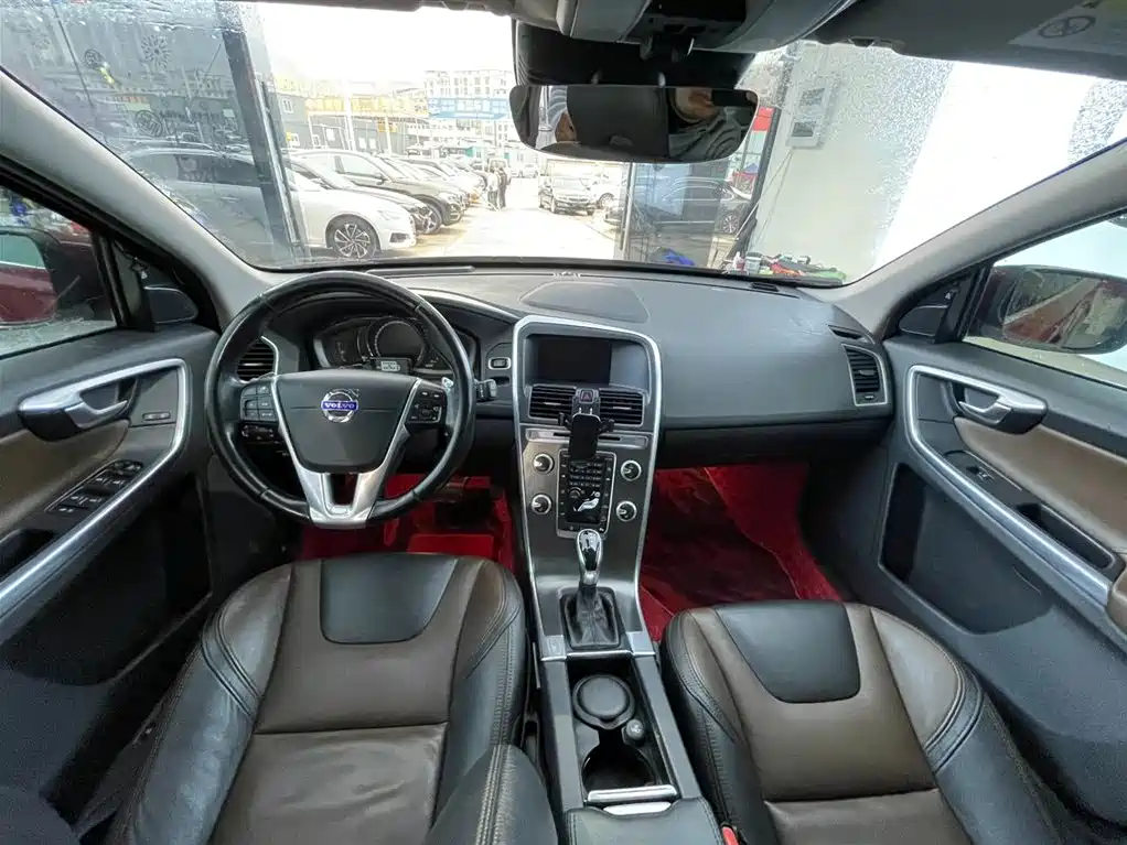 Volvo XC60 2015 — фото 14