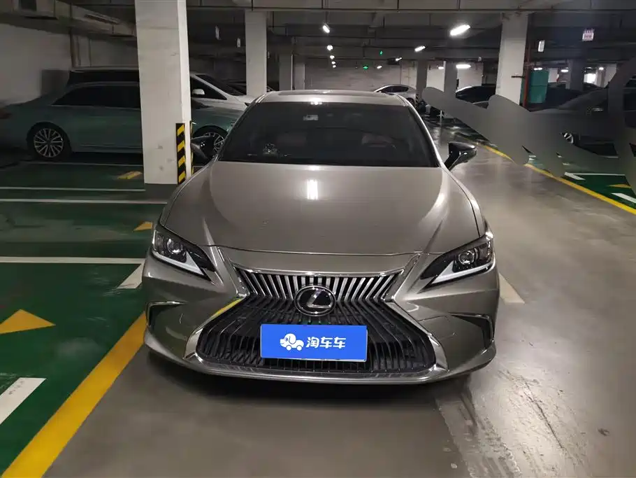 Lexus ES 2020 — фото 2