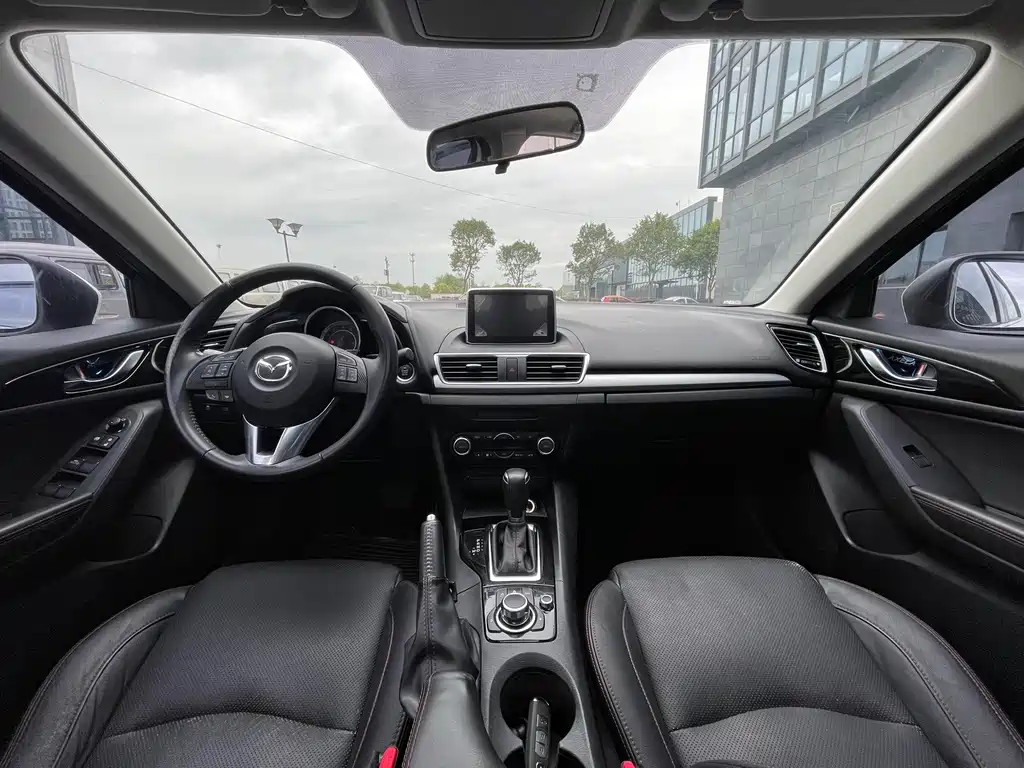 Mazda 3 Axela 2016 — фото 8