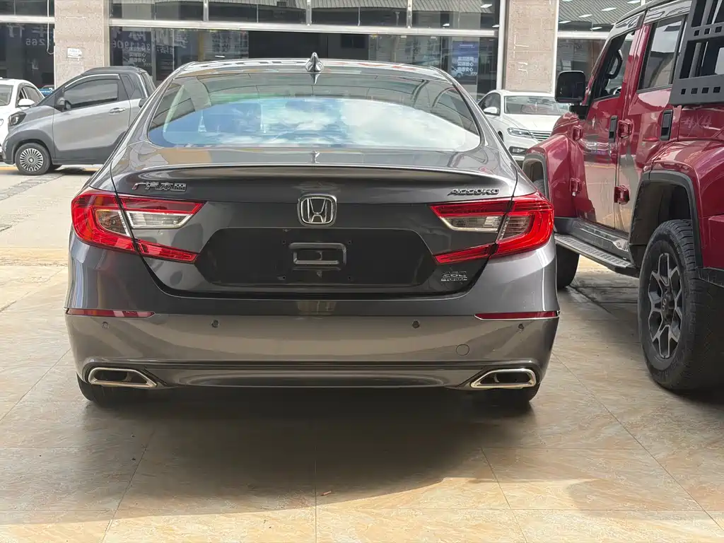 Honda Accord 2020 — фото 10