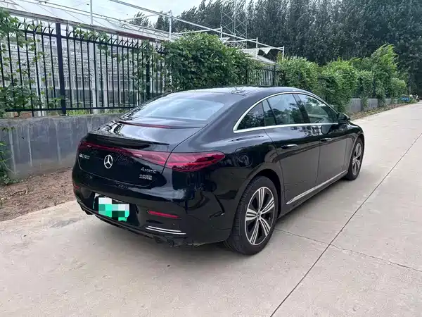 Mercedes-Benz EQE 2025
