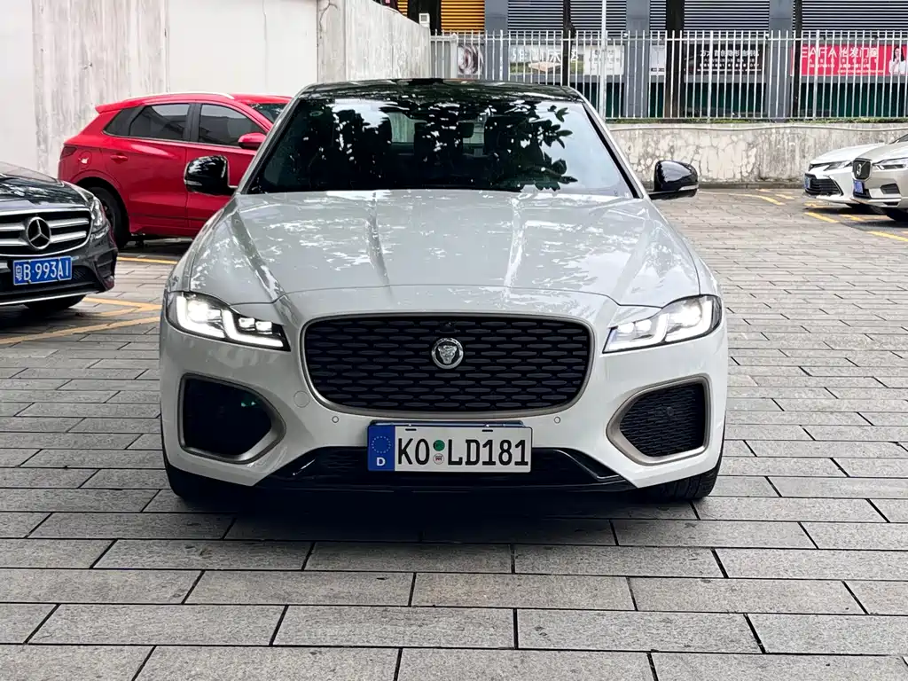 Jaguar XFL 2024 — фото 2